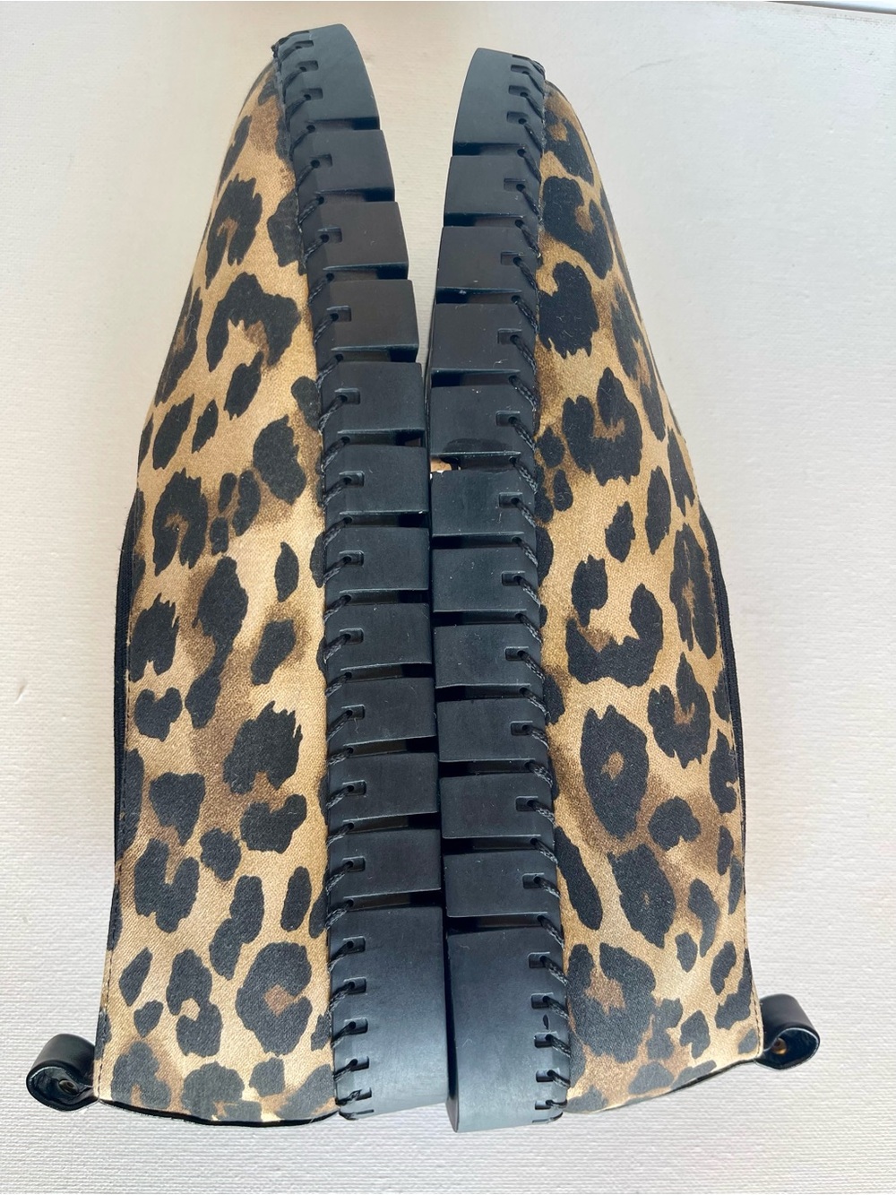 NEW J. RENEE DARVINA LEOPARD PRINT SLIP ON 1 INCH PLATFORM SNEAKER WOMENS SZ 6M - Picture 9 of 15